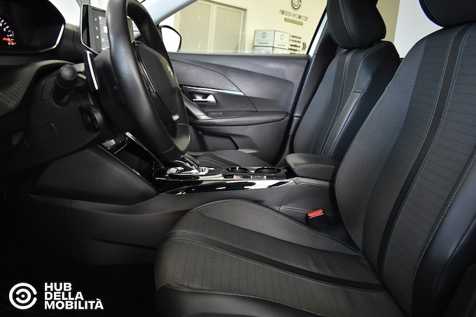 PEUGEOT 2008 BlueHDi 130 S&S EAT8 Allure